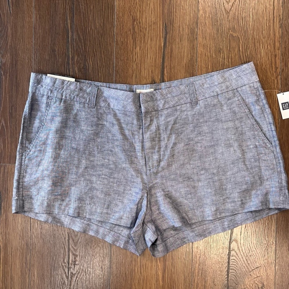 🆕 Gap‎ 3” city shorts SZ 18
